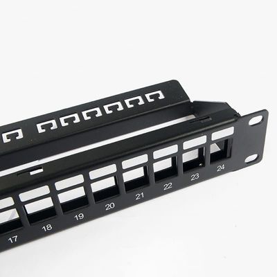 Tableau de connexions RJ45 24 non protégé vide 1U gauche de tableau de connexions de réseau